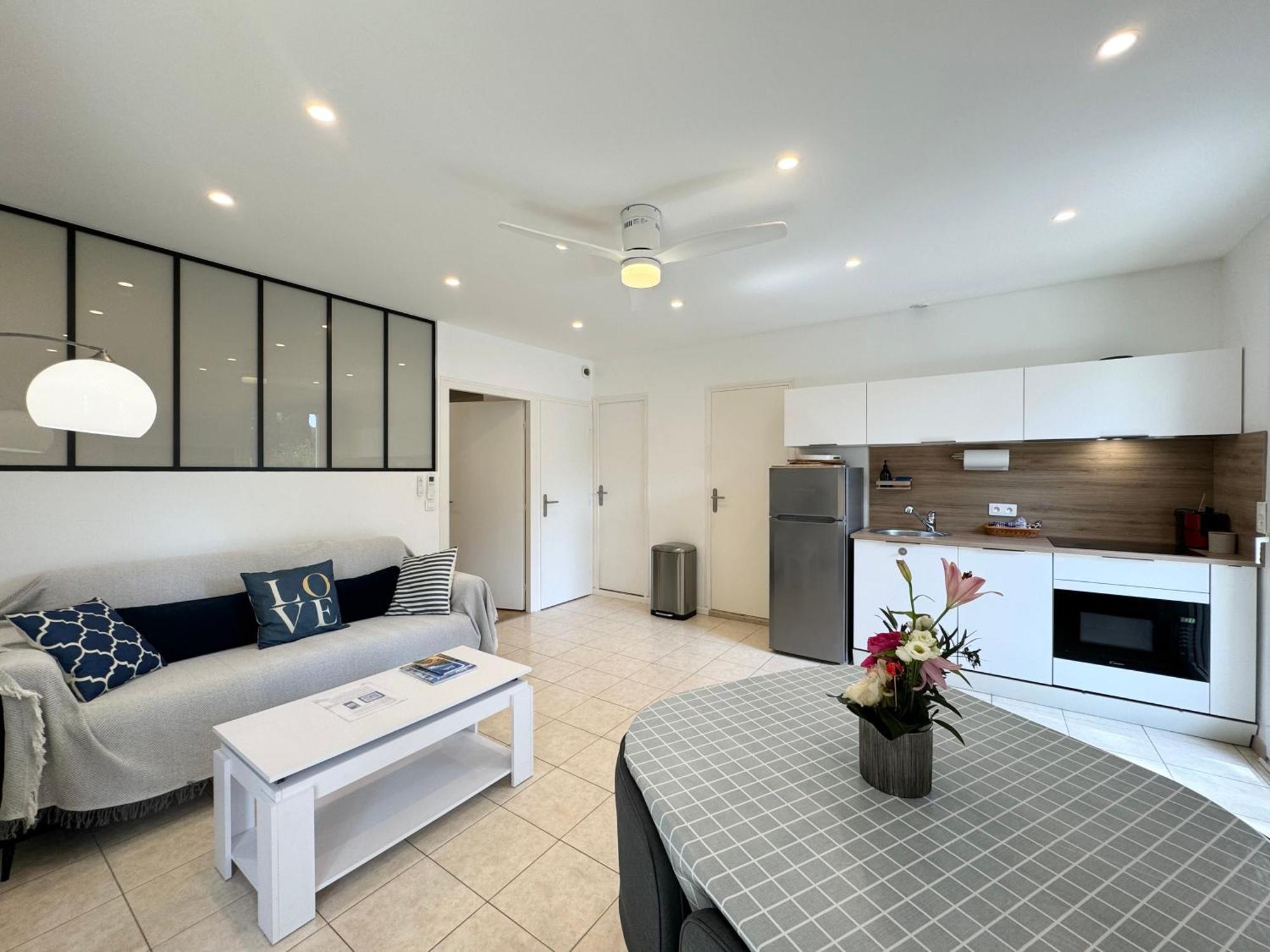 Appartement 1Ch Avec Terrasse Et Jardinet A 400M De La Plage Cavalaire-sur-Mer Kültér fotó